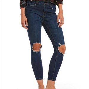 Free People Busted Knee Skinny Jeans Sz 26